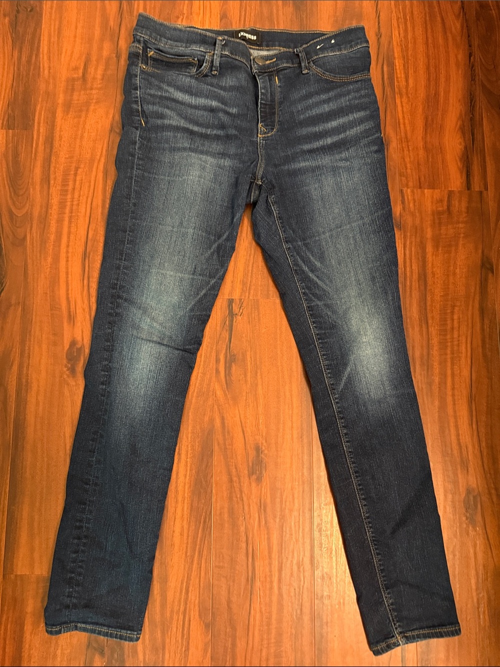 Express Women's Skinny Jeans in Dark Blue Wash